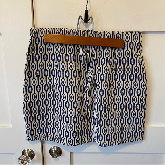 70’s Patterned Mini Skirt - Picture 2 of 3
